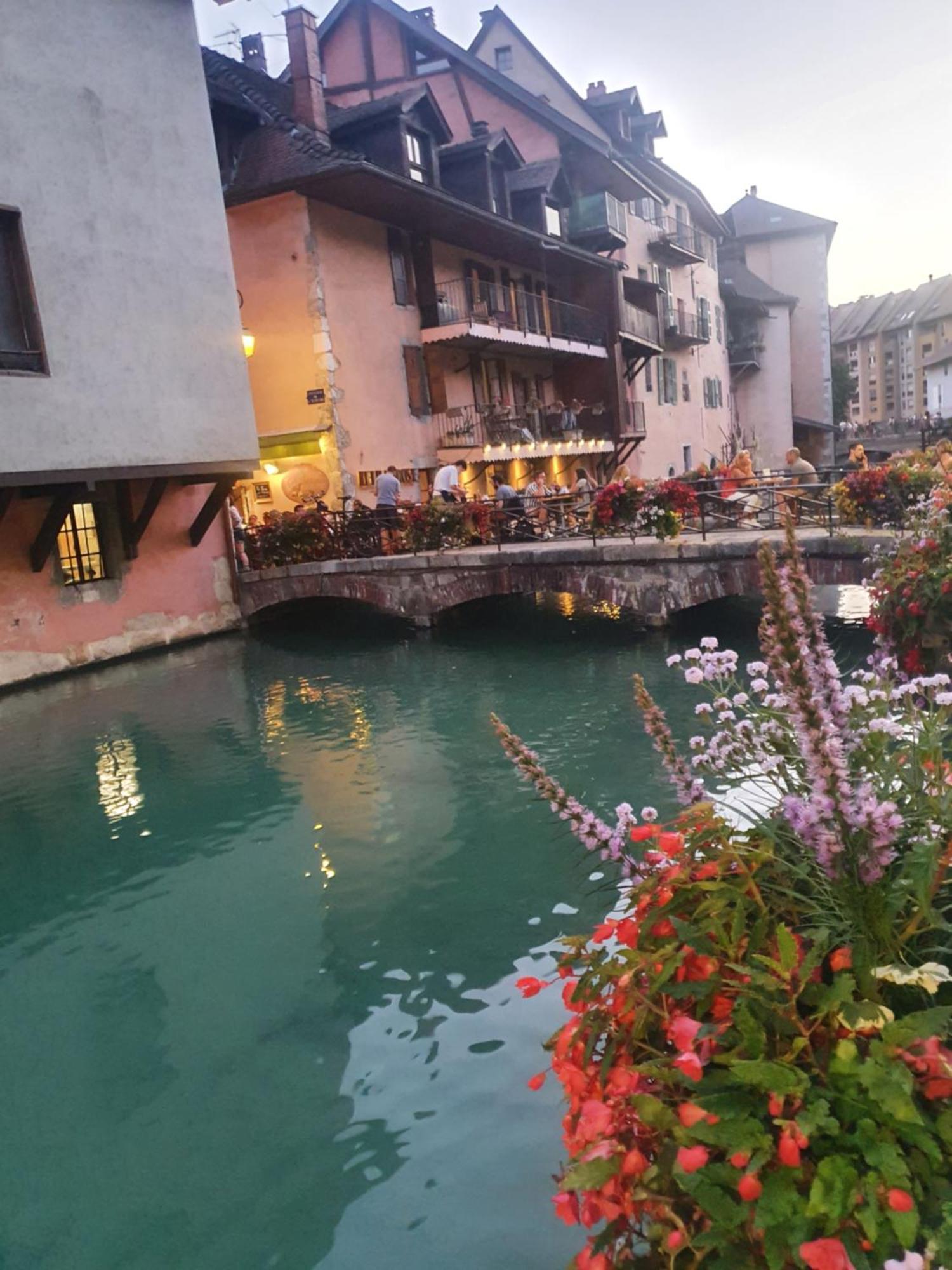 Hyper Centre Annecy Et Bord Du Lac Bagian luar foto