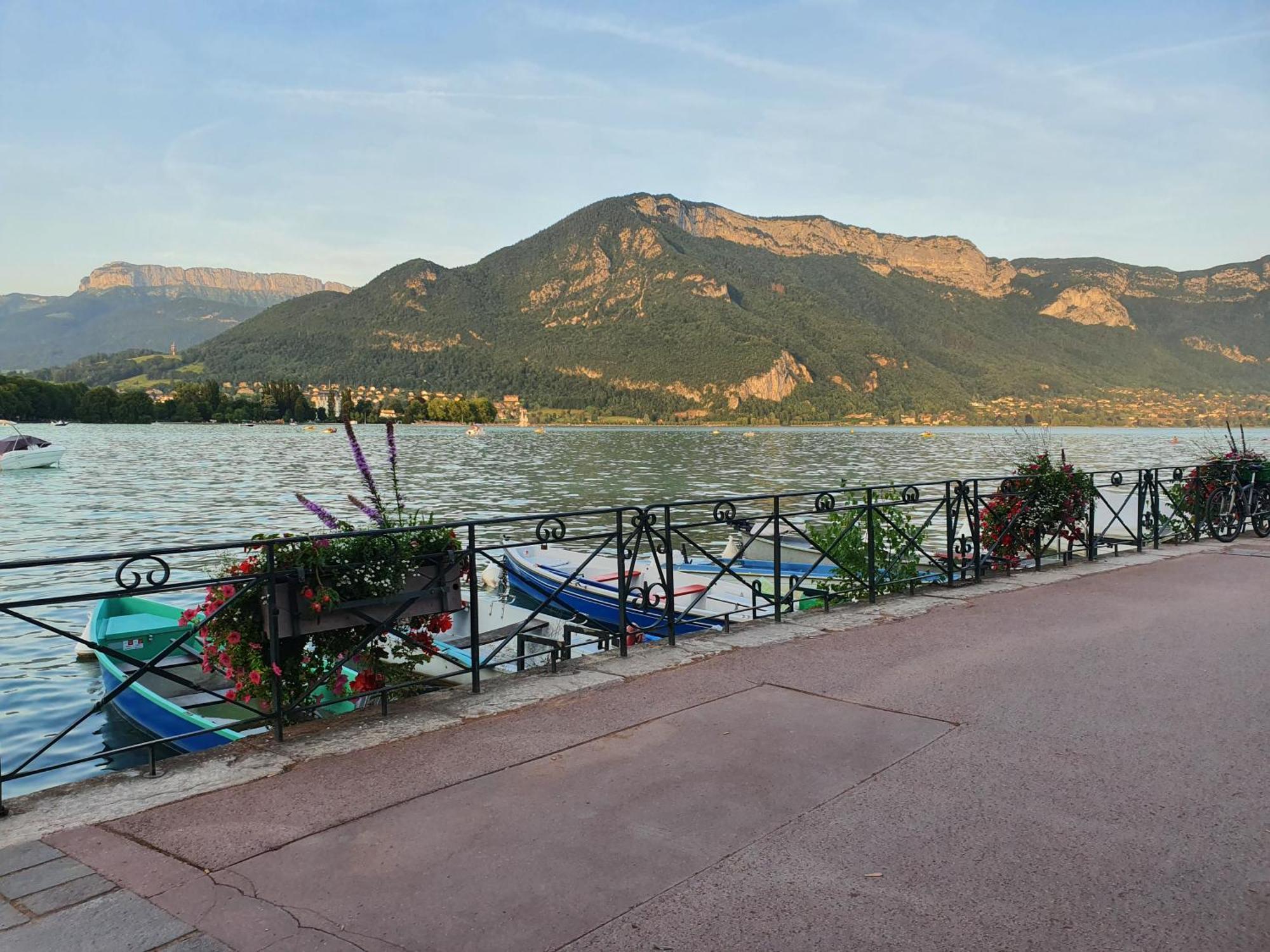 Hyper Centre Annecy Et Bord Du Lac Bagian luar foto